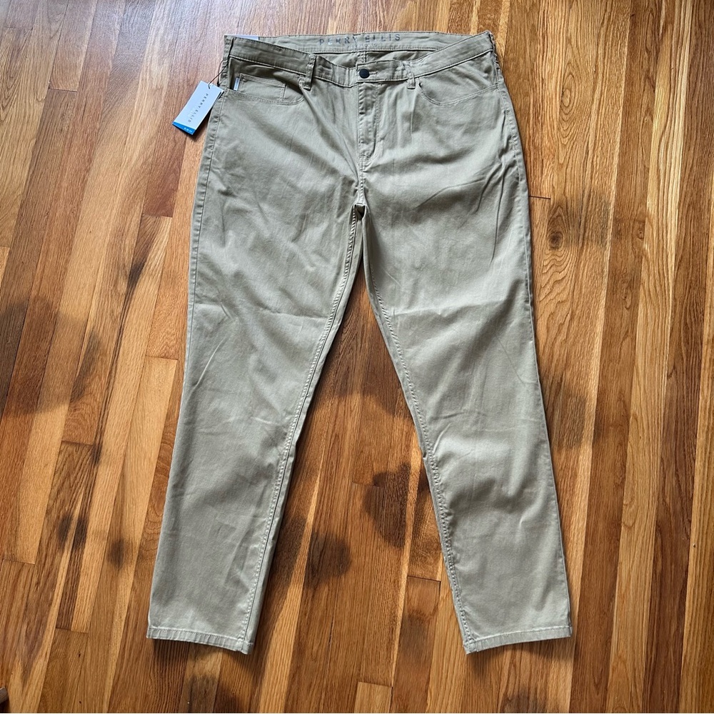 Perry Ellis Portfolio Men’s Slim Fit Modern Chino Pants Khaki/Tan Size 40x32 NWT